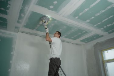 techniques et conseils pour bien isoler la toiture intérieur de maison